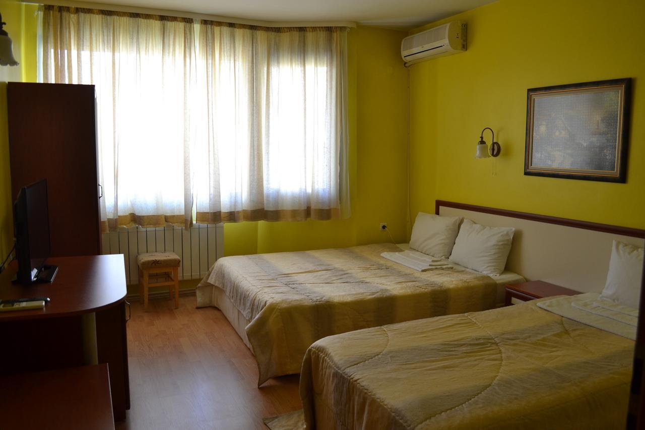 Hotel Perla Gorna Oryakhovitsa Exterior foto